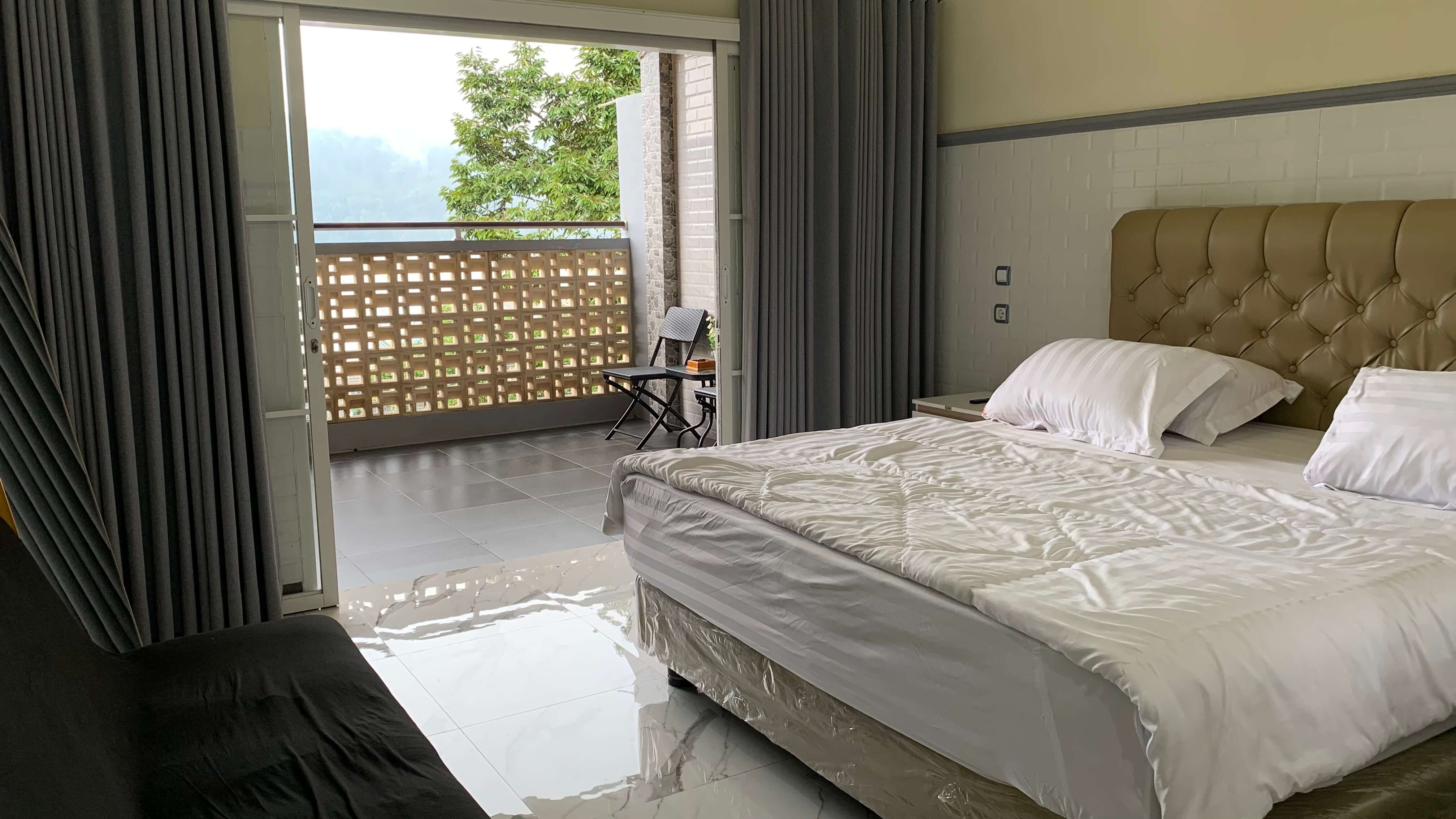 Interior mewah Villa Penginapan Tlogorejo